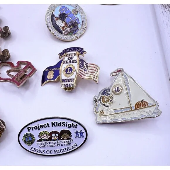LIONS Club of Michigan Area Vest Lapel Pins Lot of 15 Some Vintage - Picture 2 of 9
